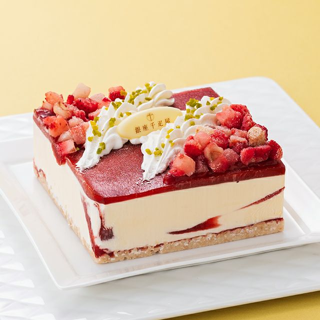 ストロベリーアイスケーキ | 銀座千疋屋オンラインショップ 1894年創業