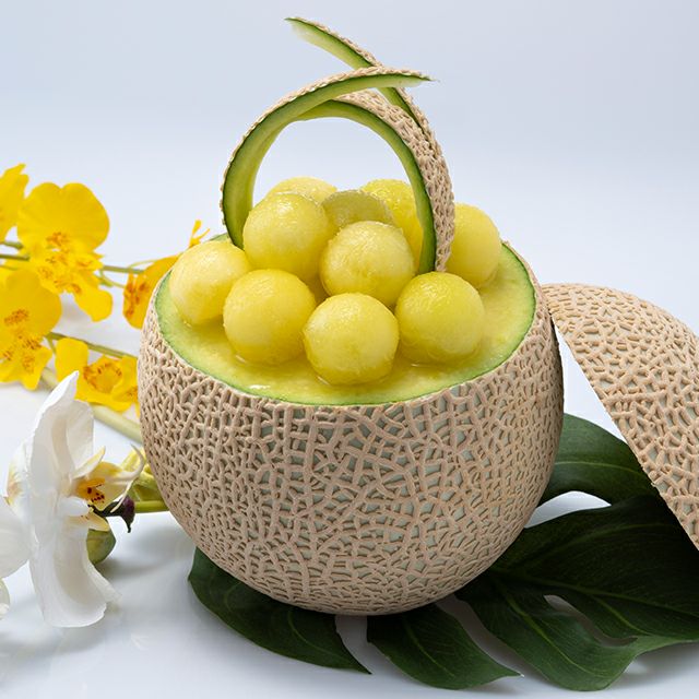 マスクメロン（桐箱）2個入 （各約1.3kg) No31 | 銀座千疋屋